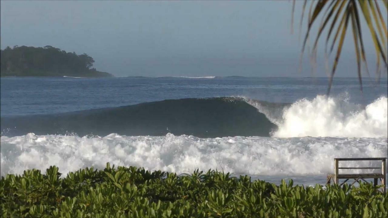 Pondok Oma Lasikin Bagian luar foto